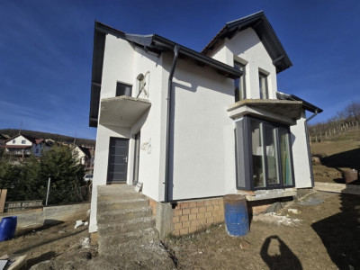 De vanzare casa in Sancrai