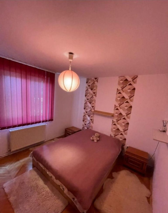 De inchiriat apartament 3camere Dambu