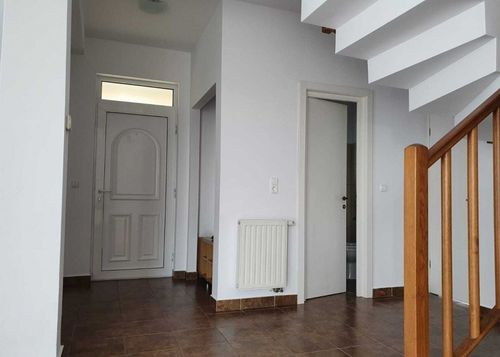 De vanzare Casa Livezeni