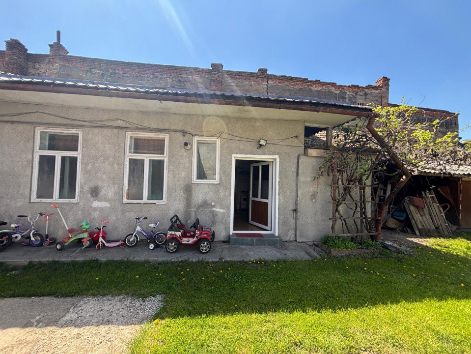 De vanzare Casa curte comuna aproape de centru 