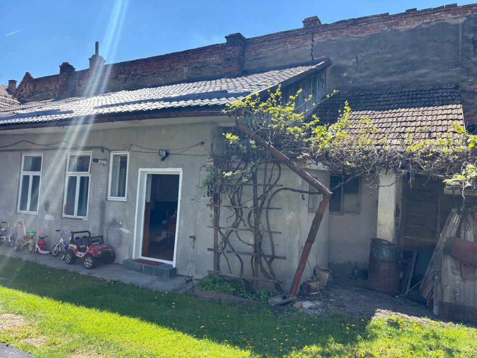 De vanzare Casa curte comuna aproape de centru 