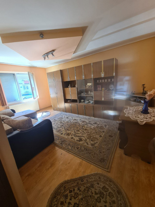De vanzare Apartament 3 camere Ludus