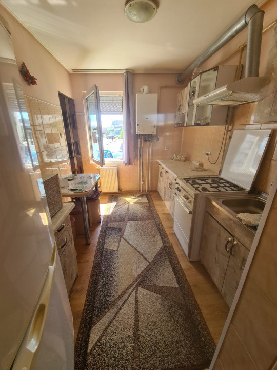 De vanzare Apartament 3 camere Ludus