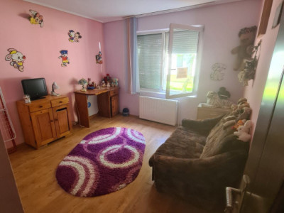 De vanzare Apartament 3 camere Ludus