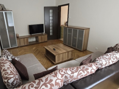 De inchiriat apartament 2 camere tudor