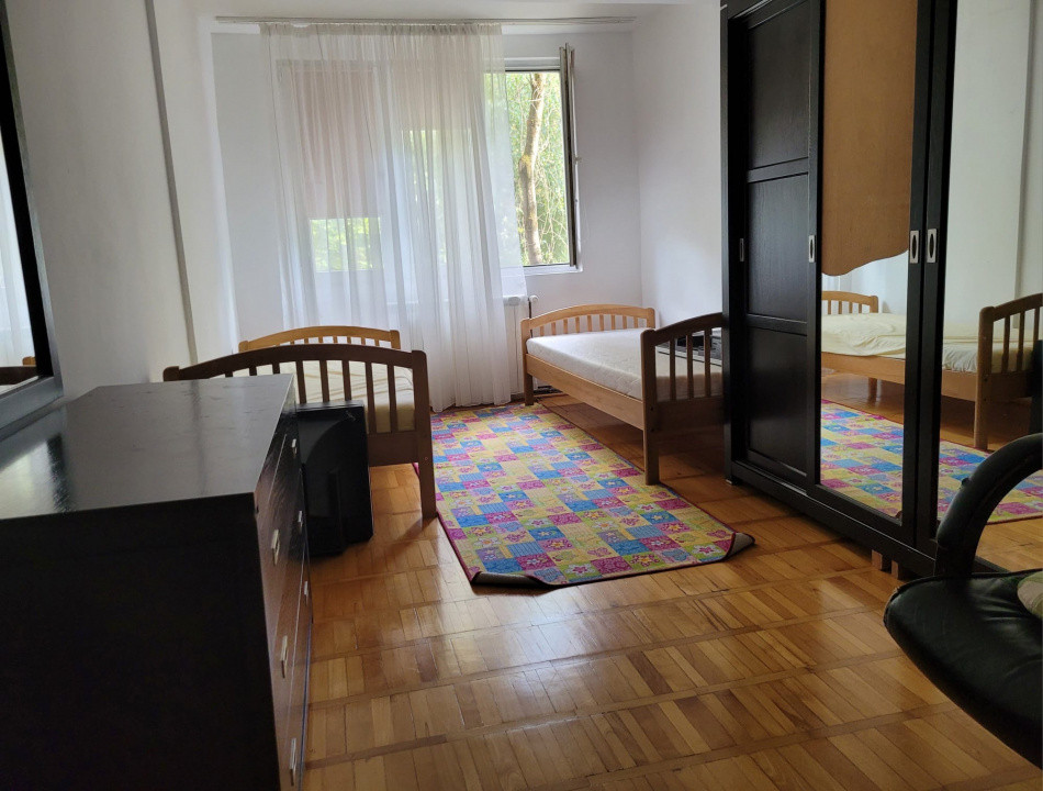 De inchiriat apartament 3 camere Tudor 