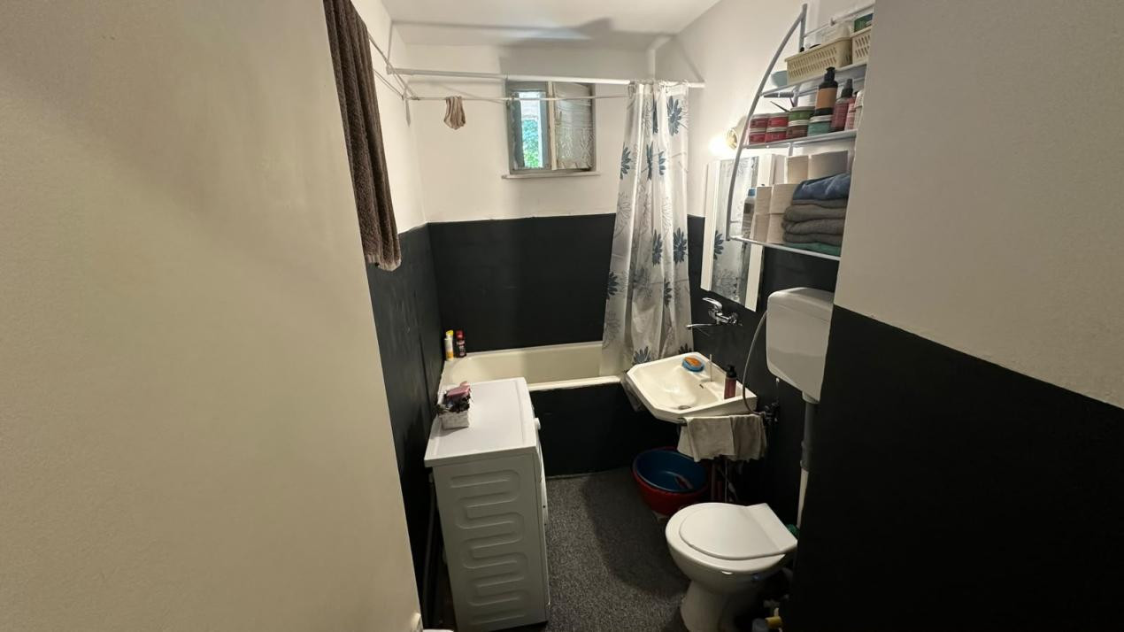 De vanzare apartament cu 3 camere zona Dacia [ Farcas Dumitrita - 0750407511]