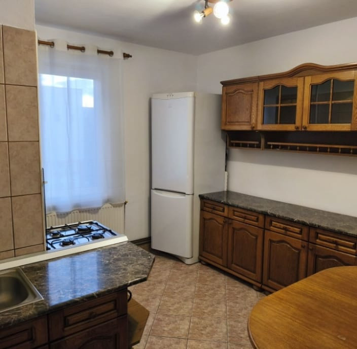 De inchiriat apartament cu 2 camere Bul. Pandurilor[Farcas Dumitrita-0750407511]