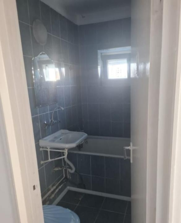 De vanzare apartament cu 2 camere Dambu Petros [Farcas Dumitrita - 0750407511]