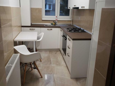 De închiriat: Apartament 2 camere – Zona UMF /Spitalul Județean (Str. Argeșului)