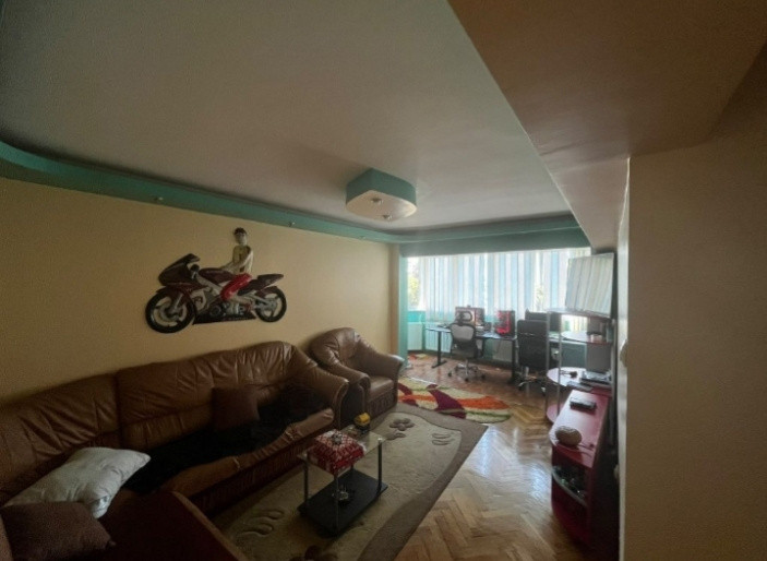 De inchiriat apartament 2 camere Tudor( Vass Kinga-0750259209)