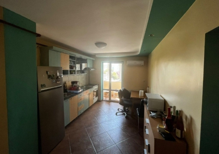 De inchiriat apartament 2 camere Tudor( Vass Kinga-0750259209)