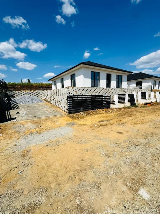 De inchiriat casa finisata noua (Vass Kinga 0750259209)