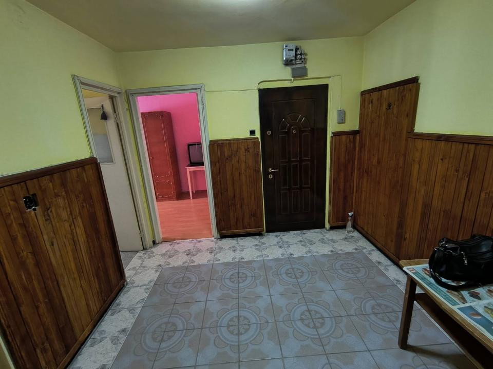 Apartament 2 camere Dambu pietros la parter 