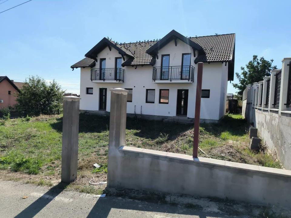 Casă Duplex Semifinisată – Nazna
