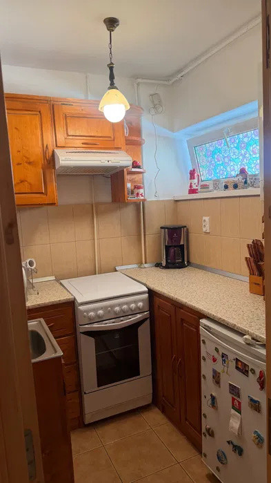 De închiriat Garsoniera zonă cenrală [Gyerko Zita - 0750259209]