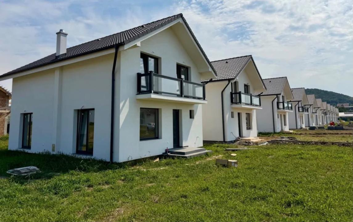 Casa de vanzare- Sangiorgiu De Mures ( Melisa-0750407511)