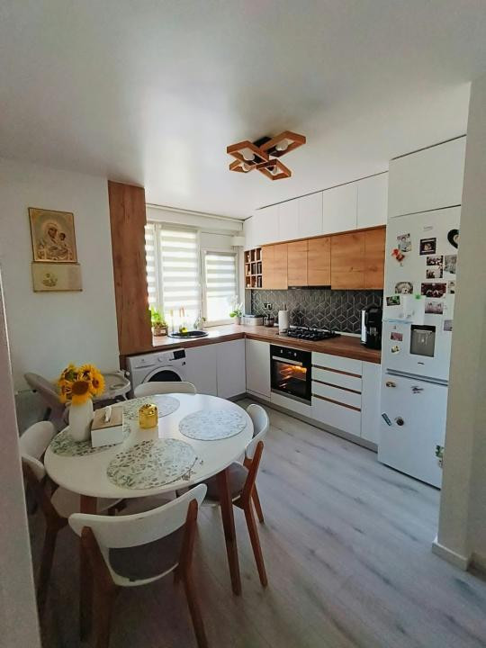 APARTAMENT 3 CAMERE ( 0750407511-MELISA)