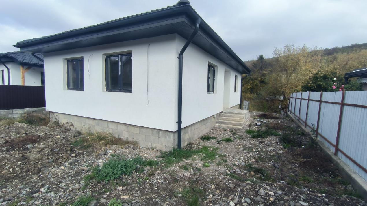 Casă individuală nouă de vânzare – Strada Remetea ​Preț: 129.000 € Locație: Stra