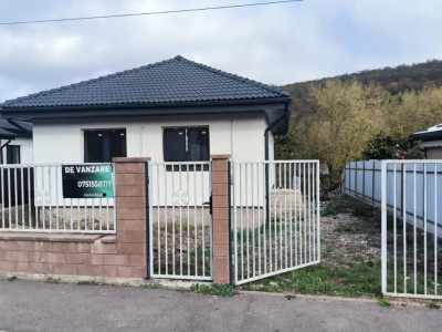 Casă individuală nouă de vânzare – Strada Remetea ​Preț: 129.000 € Locație: Stra