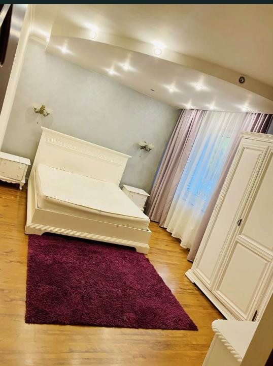 Apartament 3 camere str Banat ( Bianca Boanta | 0750203100 )