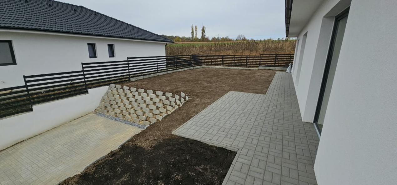 De închiriat casă finisată nouă- Zona Unirii (Gyerko Zita 0750259209)