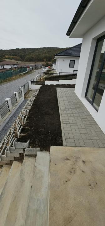 De închiriat casă finisată nouă- Zona Unirii (Gyerko Zita 0750259209)