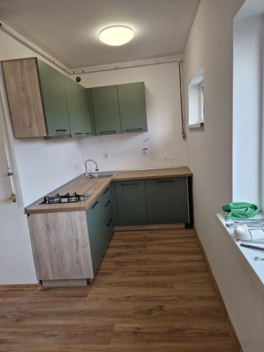 Garsoniera renovata etaj 4 