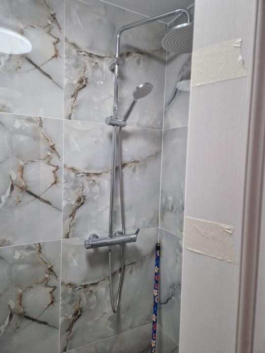Garsoniera renovata etaj 4 