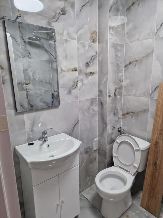 Garsoniera renovata etaj 4 