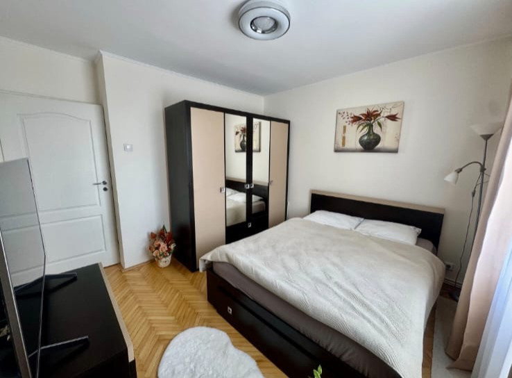 Apartament de vanzare Unirii-3 camere ( MELISA 0750407511)