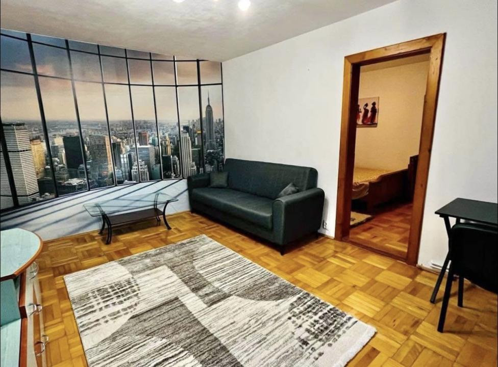  APARTAMENT CU 2 CAMERE, 7 Noiembrie.(Bianca-0750203100)