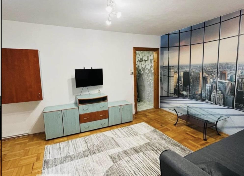 APARTAMENT CU 2 CAMERE, 7 Noiembrie.(Bianca-0750203100)