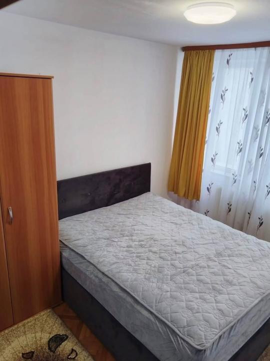 APARTAMENT CU 3 CAMERE | STRADA GHEORGHE DOJA ( BIANCA- 0750203100)