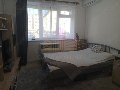 De vanzare apartament 1 camera zona  7 Noiembrie aproape de UMF