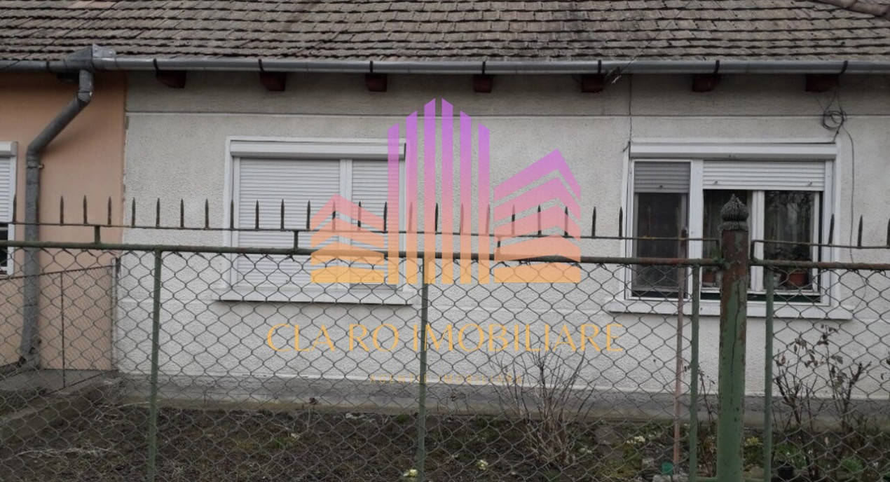 De vanzare casa curte comuna zona Rovinar