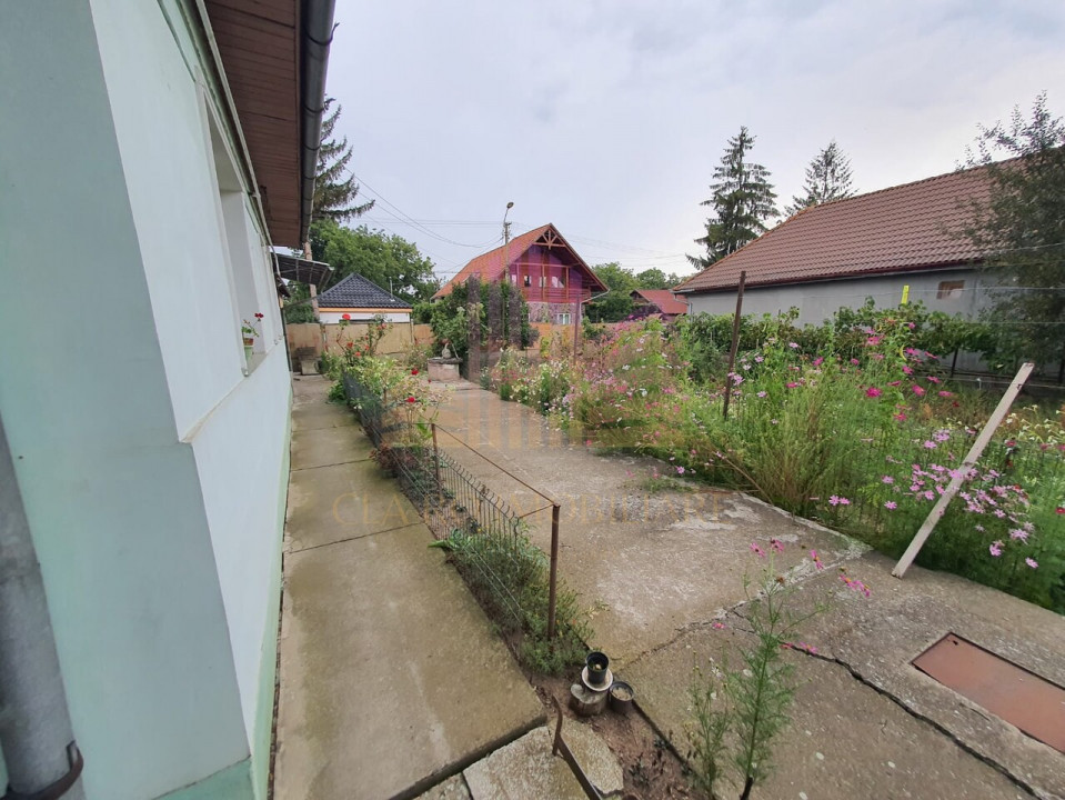 De vanzare casa pe strada Toamnei