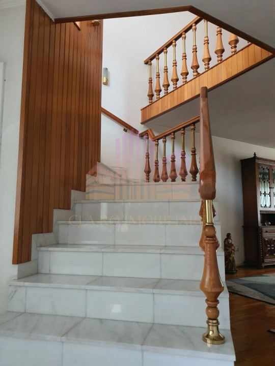 De vanzare casa Duplex zona Voinicenilor