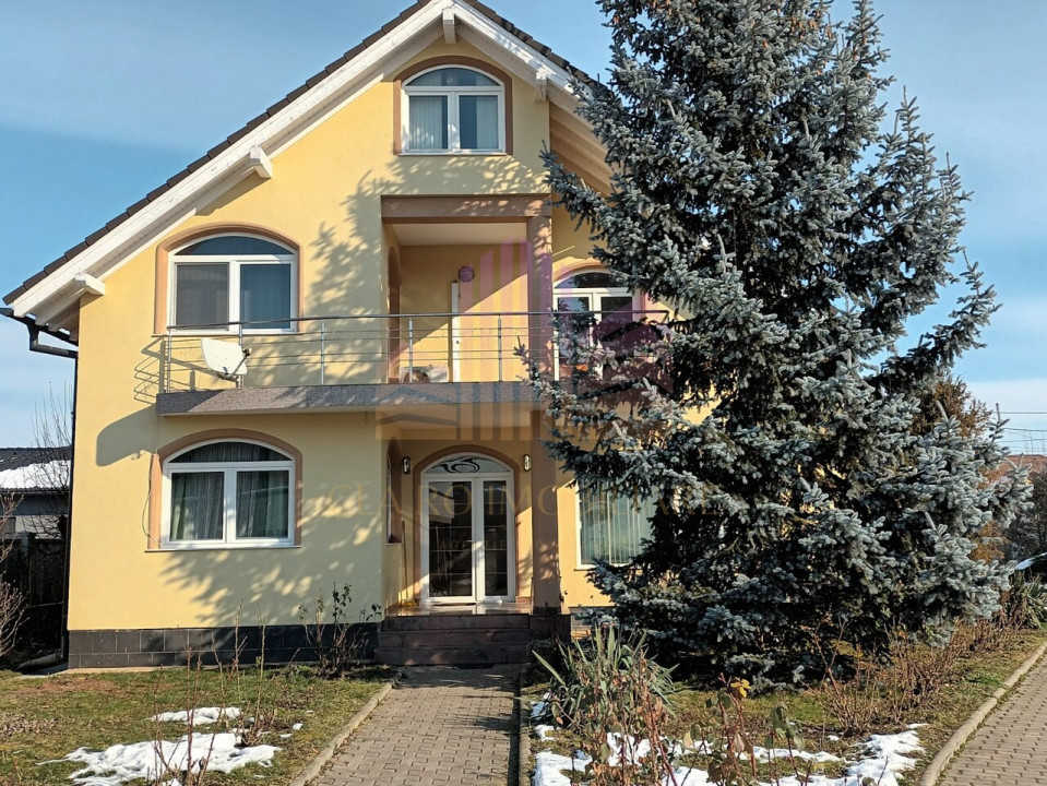 Casă de vânzare Sageorgiu de Mures. 