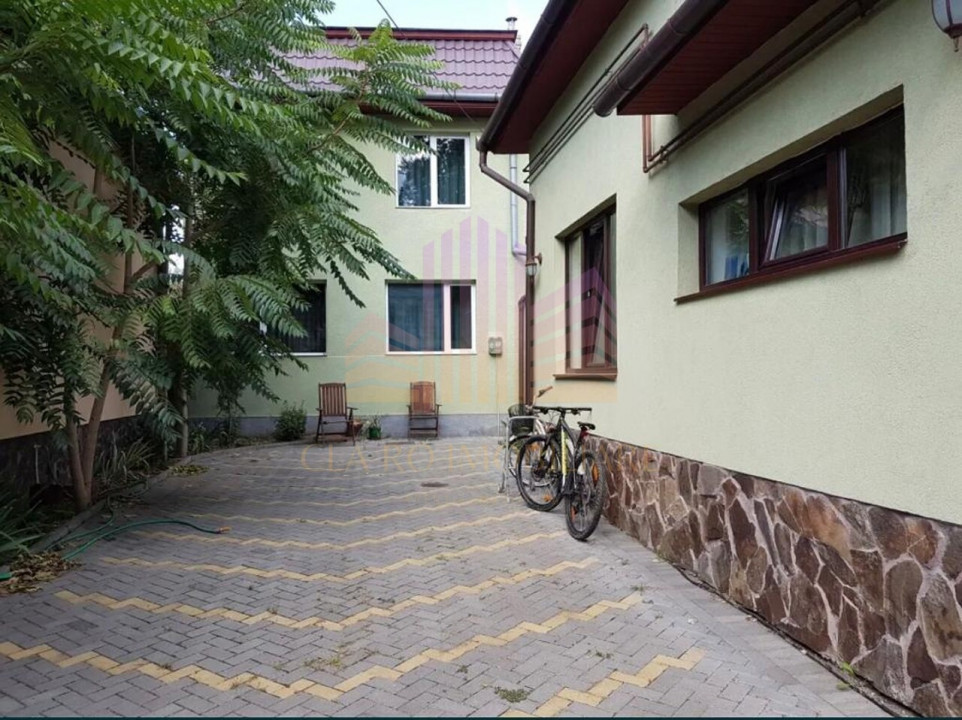 De vanzare casa zona Platoul Cornesti 