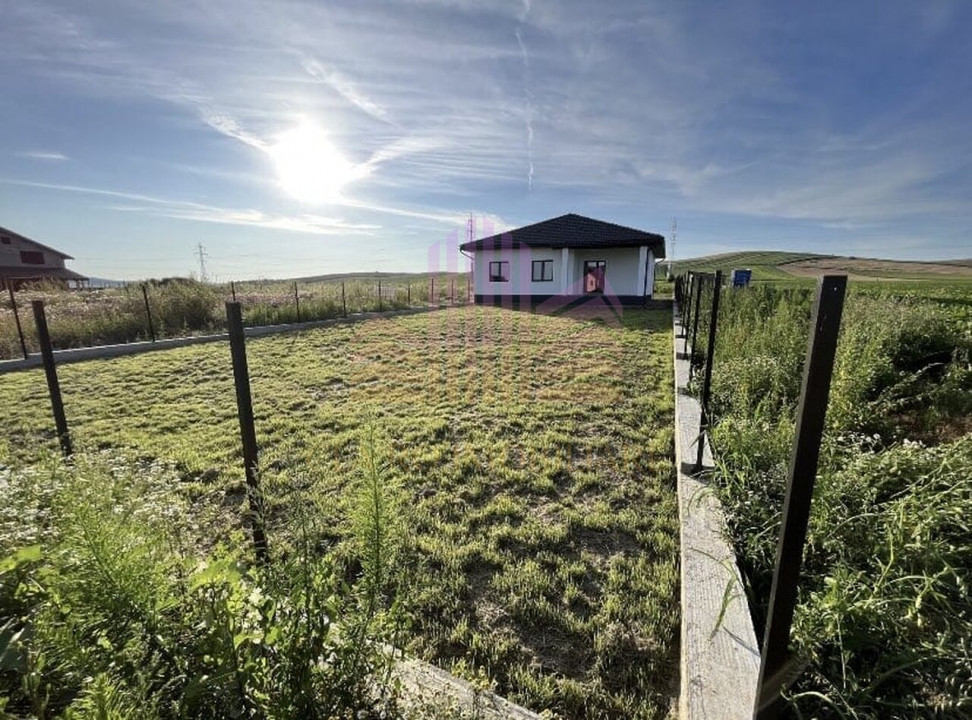 De vanzare casa semifinisata strada fagului Nazna, Mures
