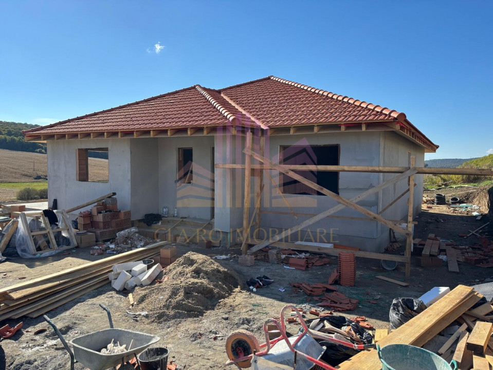 de vanzare casa noua construita semifinisata Livezeni, Targu Mures