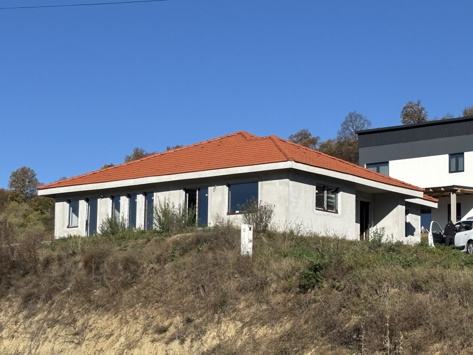 de vanzare casa noua construita semifinisata Livezeni, Targu Mures