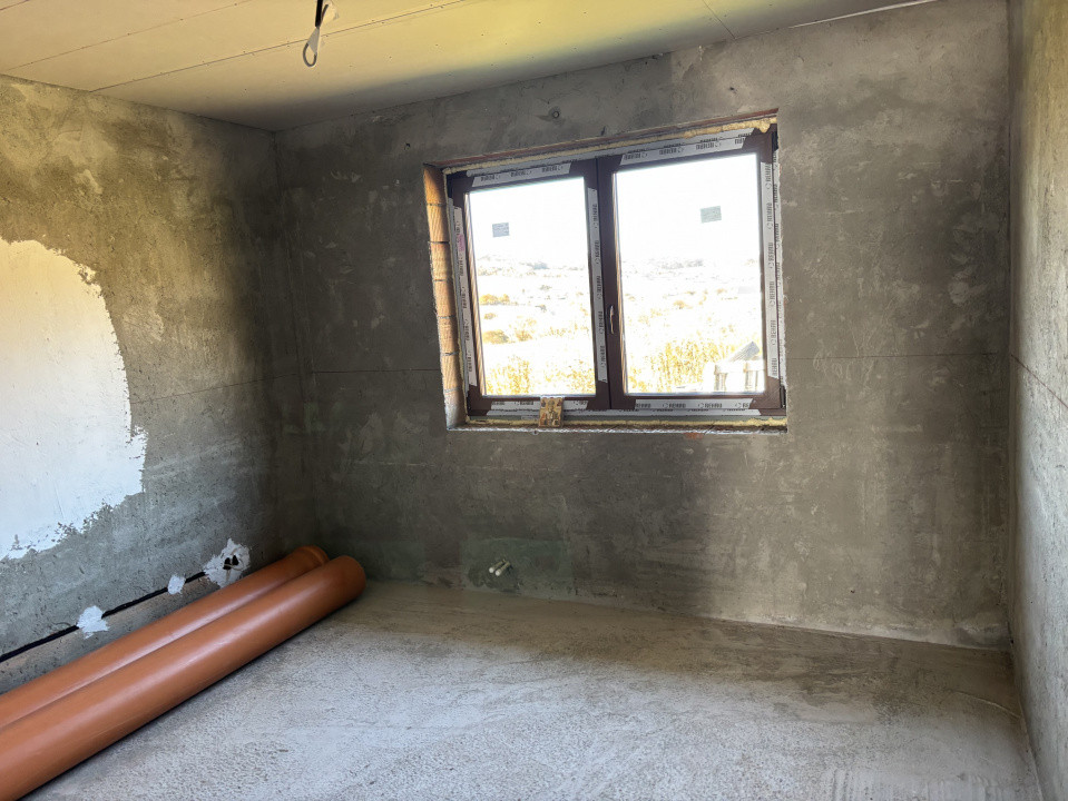 de vanzare casa noua construita semifinisata Livezeni, Targu Mures