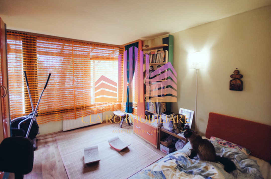 De vanzare Apartament 4 camere cu spatiu comercial Unirii, Targu Mures